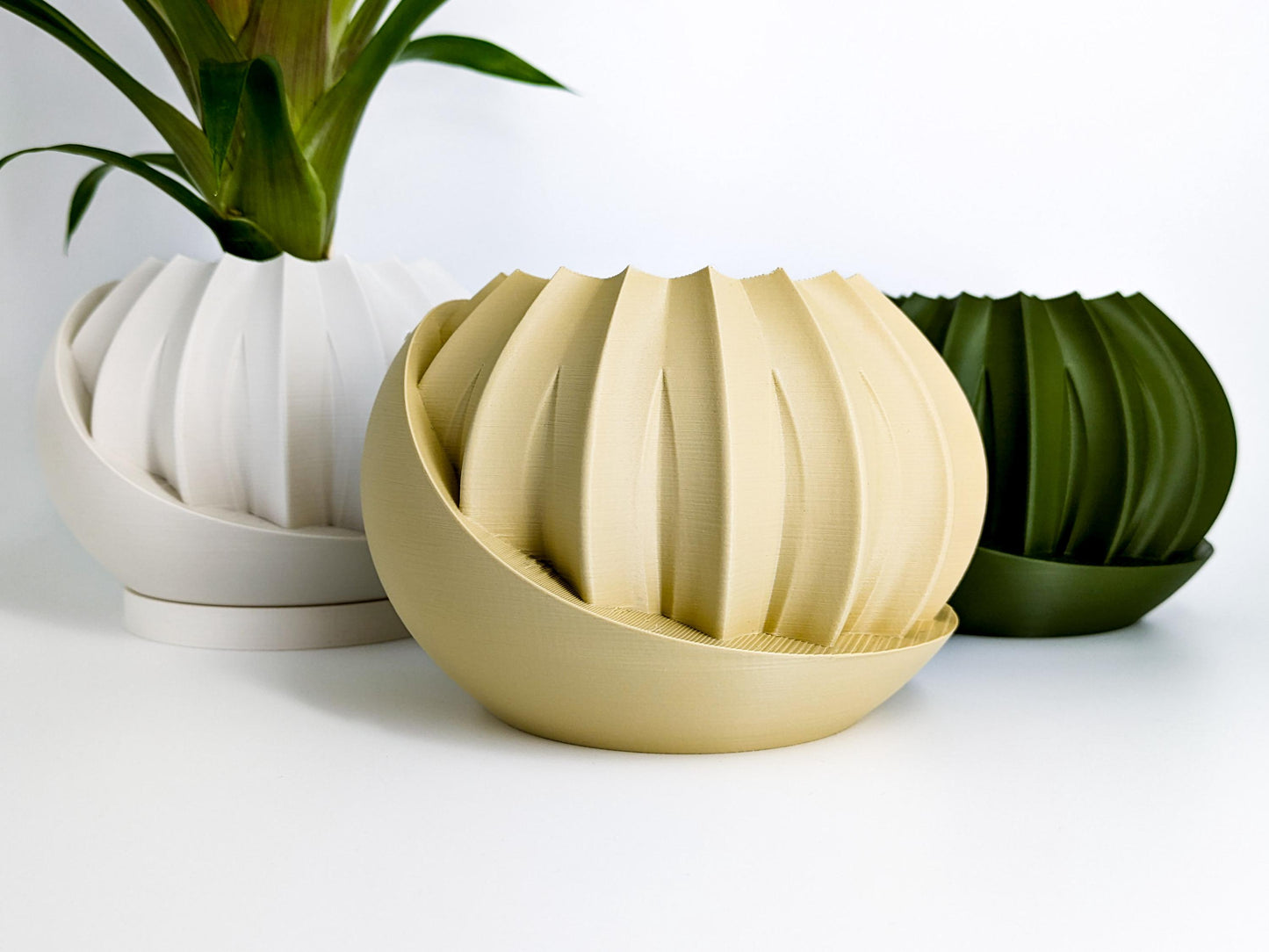 Blumentopf "Lotus" mit versteckter Aufbewahrungsbox