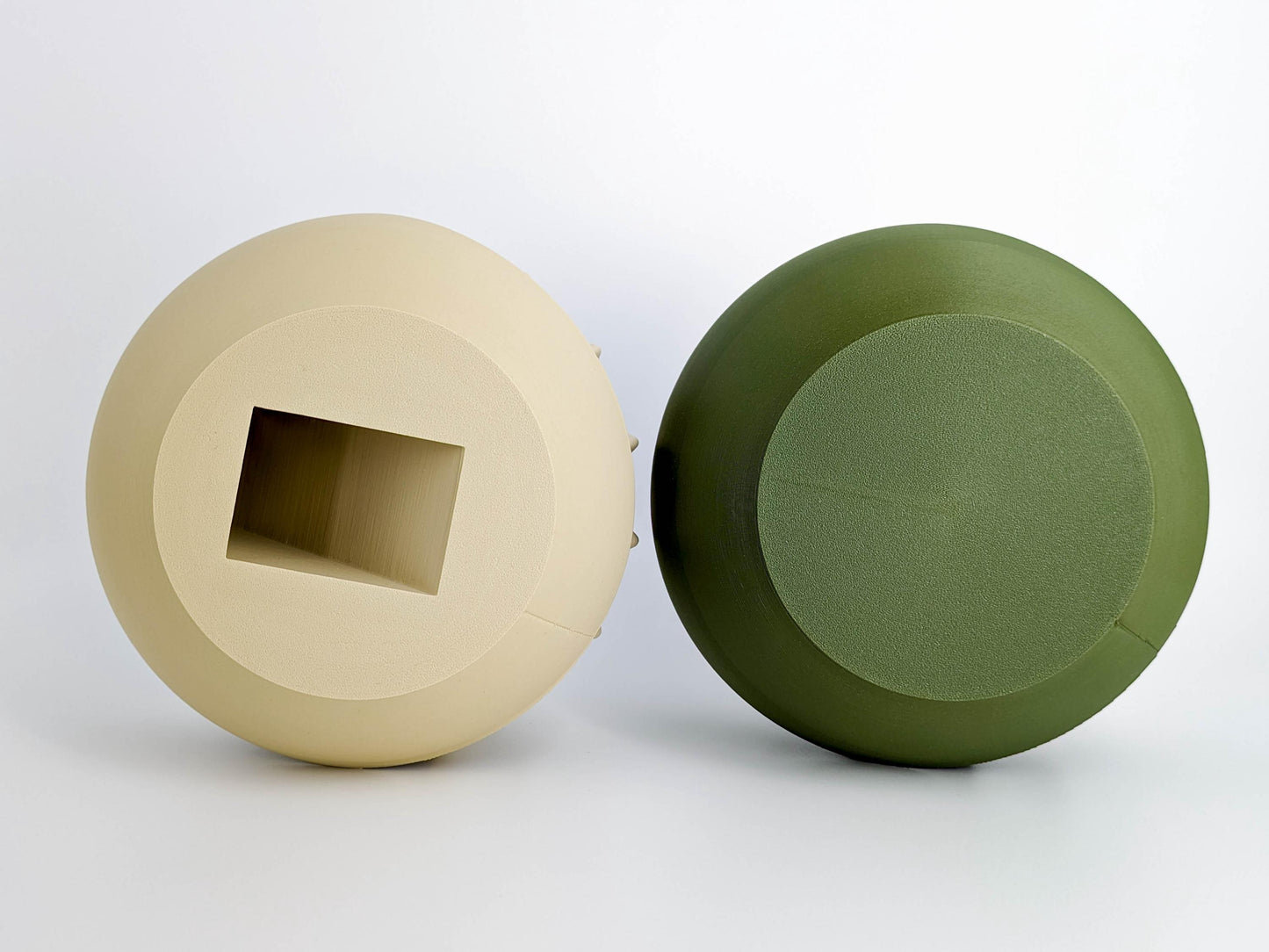 Blumentopf "Lotus" mit versteckter Aufbewahrungsbox