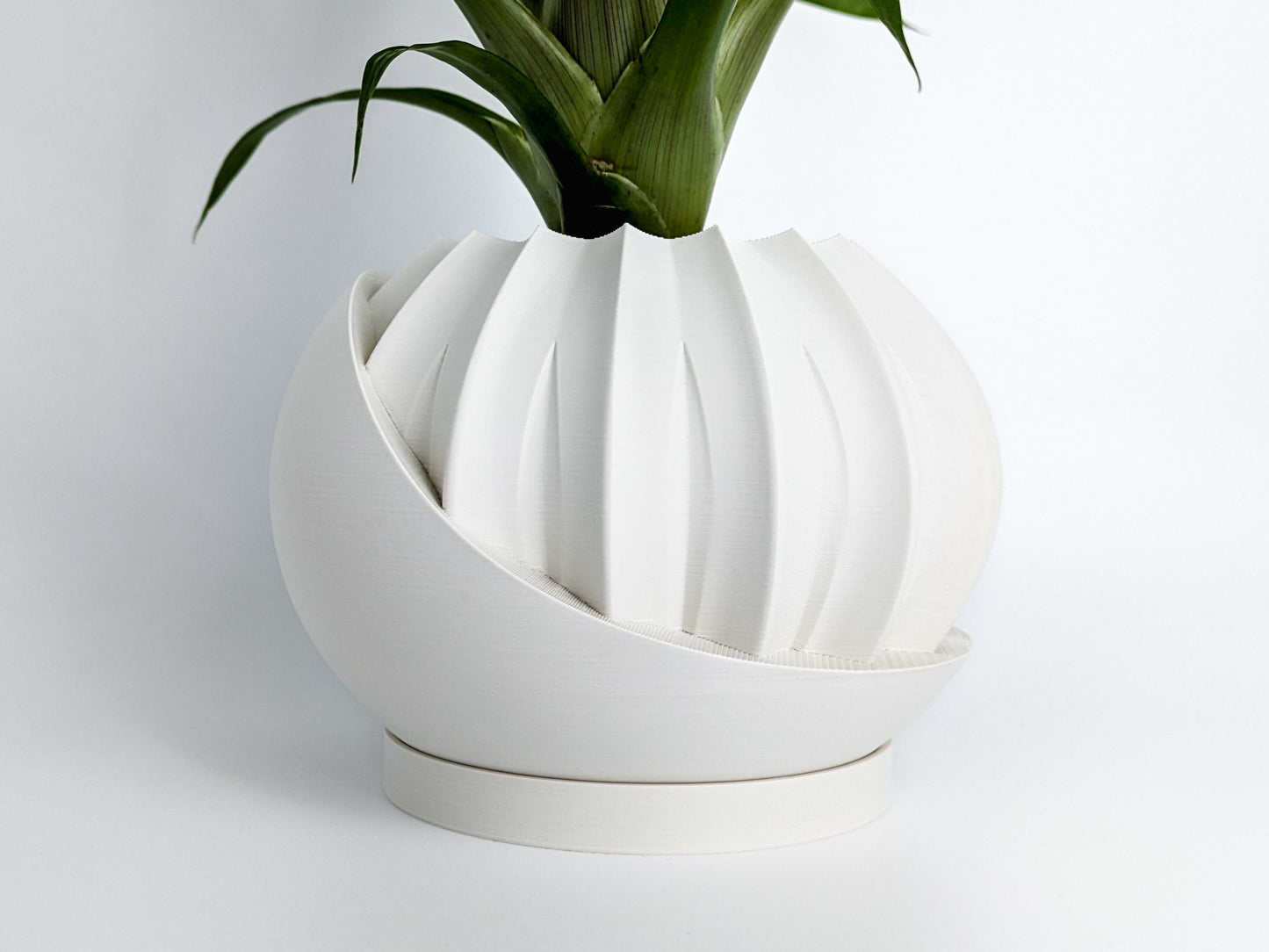 Blumentopf "Lotus" mit versteckter Aufbewahrungsbox